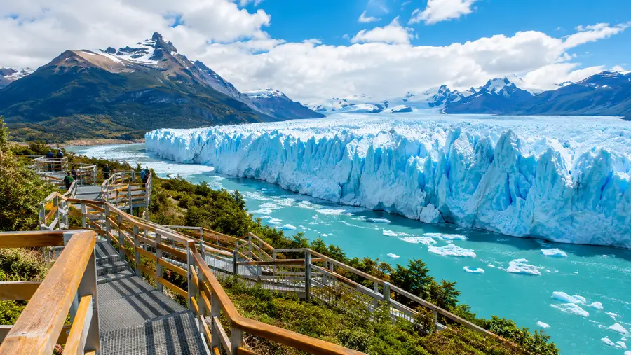 Perito Moreno Glacier Boardwalks and Walkways Guide