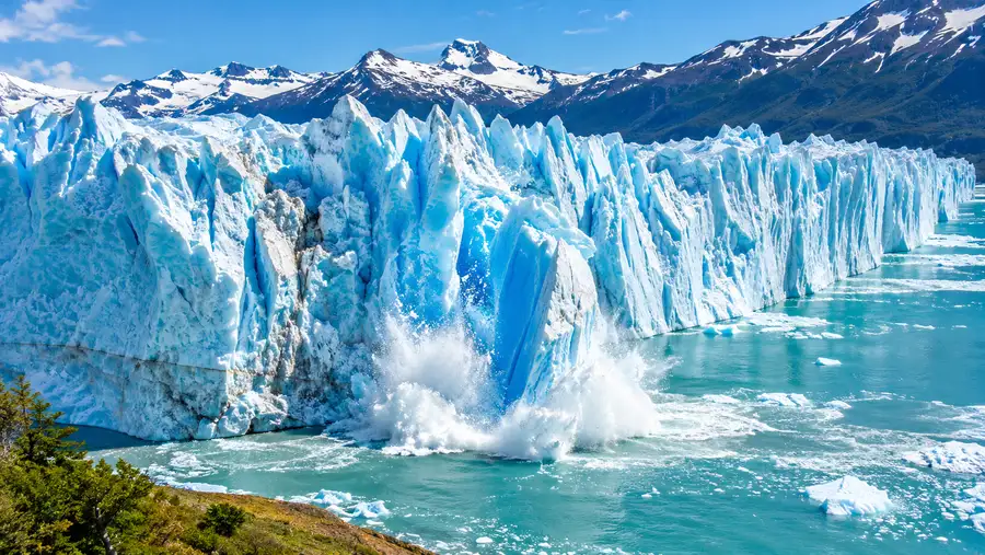Perito Moreno Glacier Facts: Height, Size, and Rupture
