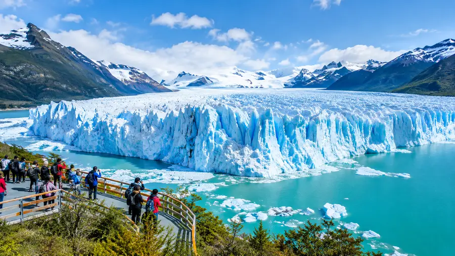 perito moreno glacier tour